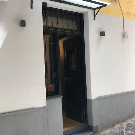 Casa Mariella Bed & Breakfast Наполи Екстериор снимка